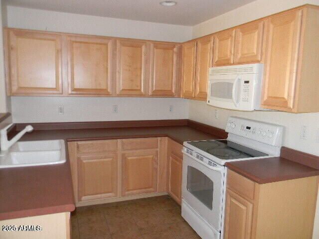 1610 W PROSPECTOR Way, San Tan Valley, AZ 85144