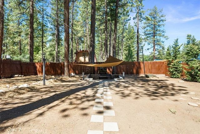 39965 Hillcrest, Big Bear Lake, CA 92315