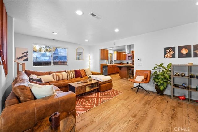 39965 Hillcrest, Big Bear Lake, CA 92315