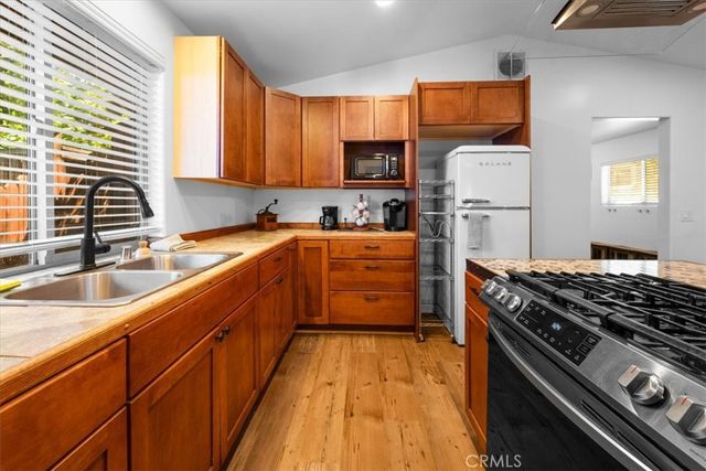 39965 Hillcrest, Big Bear Lake, CA 92315