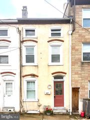 627 SPRING MILL AVE, Conshohocken, PA 19428