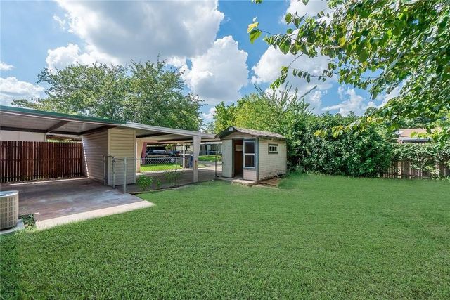 811 Roaming Road Drive, Allen, TX 75002