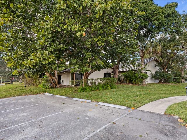 3400 Cherry Garden Cir 156, Lauderhill, FL 33319