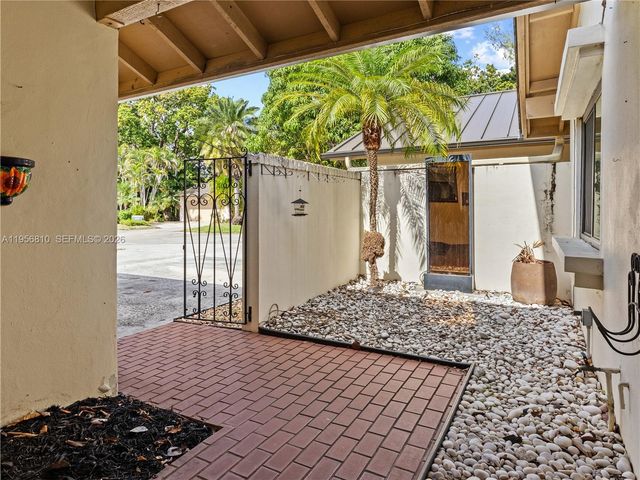 3400 Cherry Garden Cir 156, Lauderhill, FL 33319