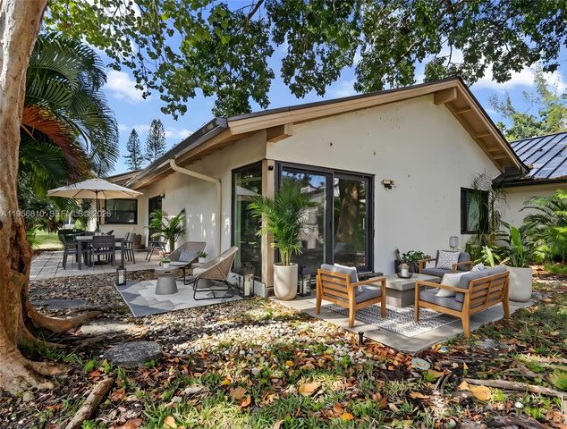 3400 Cherry Garden Cir 156, Lauderhill, FL 33319