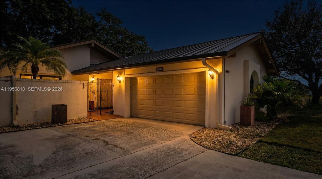 3400 Cherry Garden Cir 156, Lauderhill, FL 33319