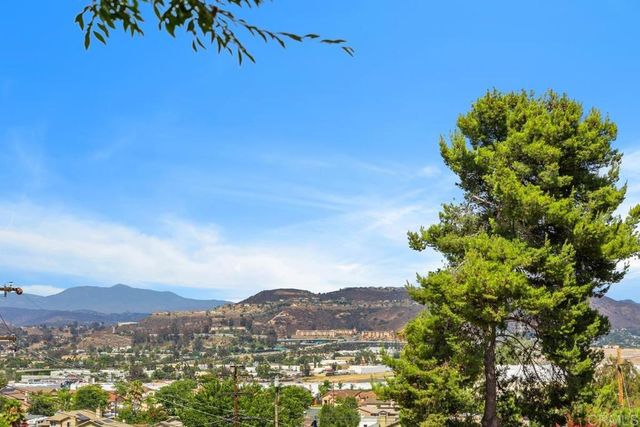 9355 Starcrest Drive, Santee, CA 92071