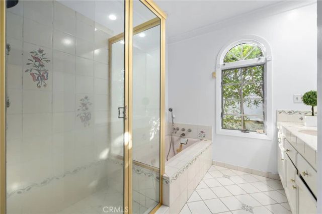 2976 Lombardy Rd, Pasadena, CA 91107