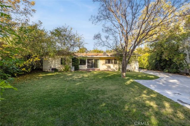 2976 Lombardy Rd, Pasadena, CA 91107