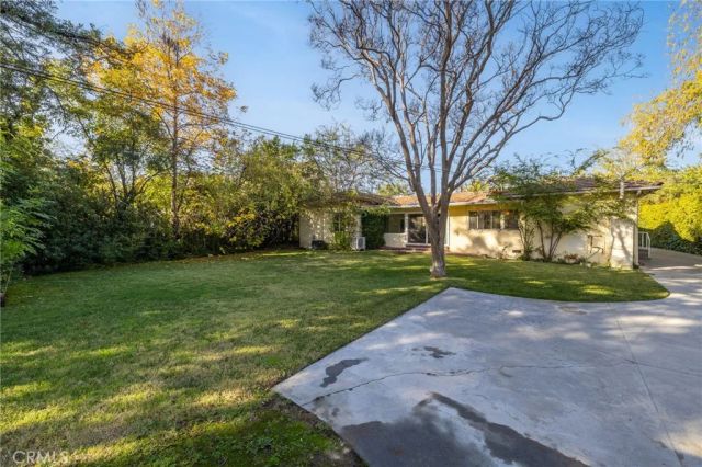 2976 Lombardy Rd, Pasadena, CA 91107