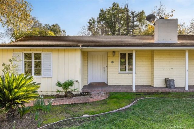 2976 Lombardy Rd, Pasadena, CA 91107