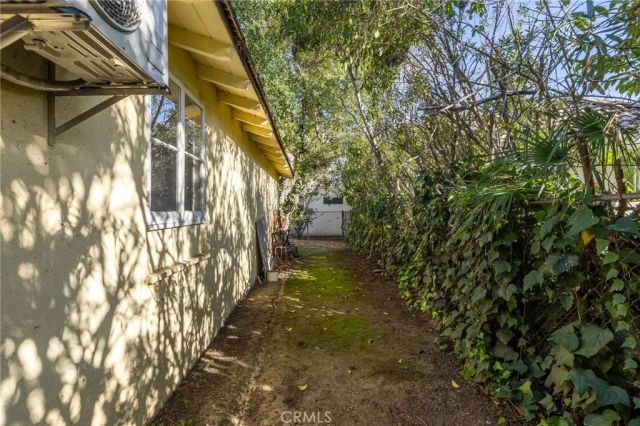 2976 Lombardy Rd, Pasadena, CA 91107