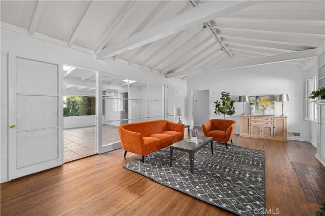 2976 Lombardy Rd, Pasadena, CA 91107