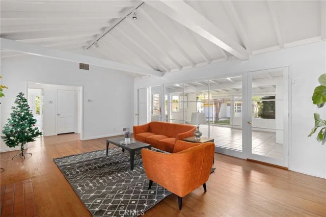 2976 Lombardy Rd, Pasadena, CA 91107