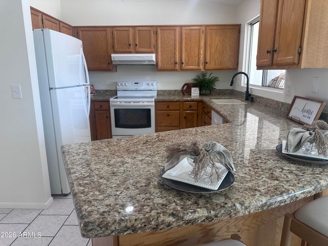 8615 W TOWNLEY Avenue, Peoria, AZ 85345