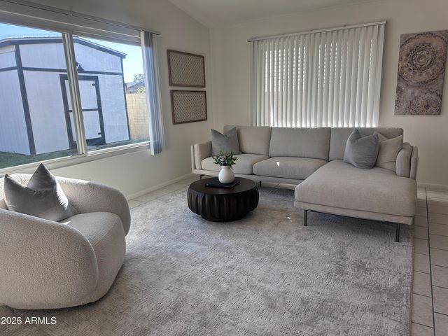 8615 W TOWNLEY Avenue, Peoria, AZ 85345