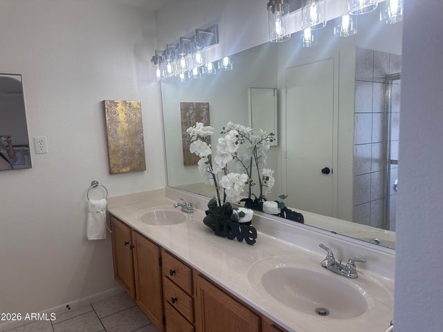 8615 W TOWNLEY Avenue, Peoria, AZ 85345