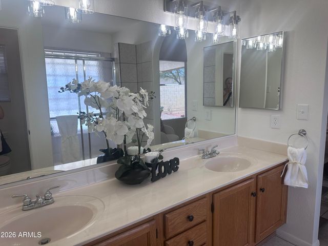 8615 W TOWNLEY Avenue, Peoria, AZ 85345