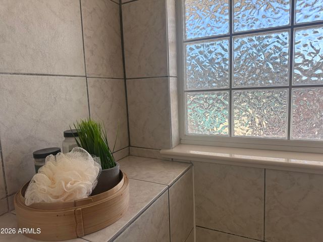 8615 W TOWNLEY Avenue, Peoria, AZ 85345