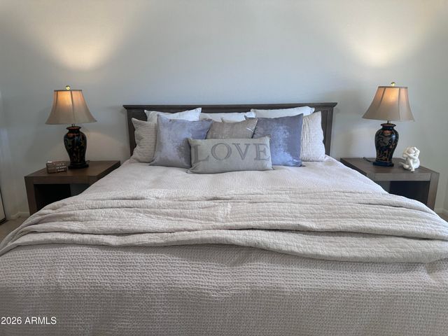 8615 W TOWNLEY Avenue, Peoria, AZ 85345