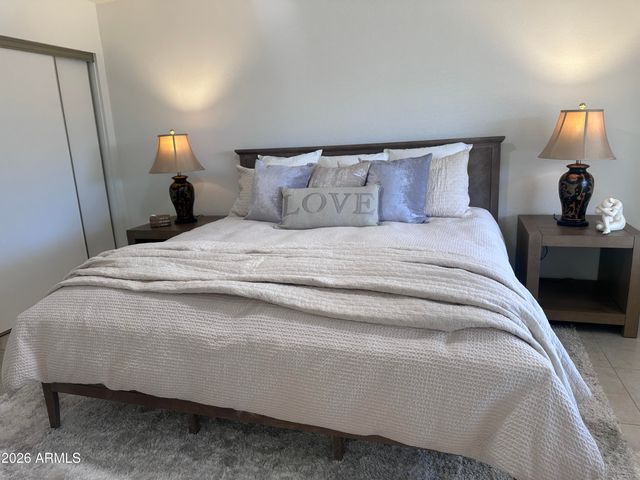 8615 W TOWNLEY Avenue, Peoria, AZ 85345