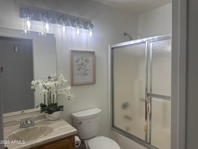 8615 W TOWNLEY Avenue, Peoria, AZ 85345