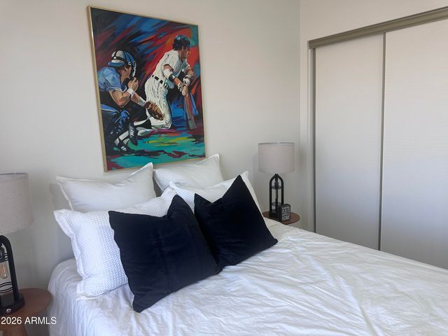 8615 W TOWNLEY Avenue, Peoria, AZ 85345