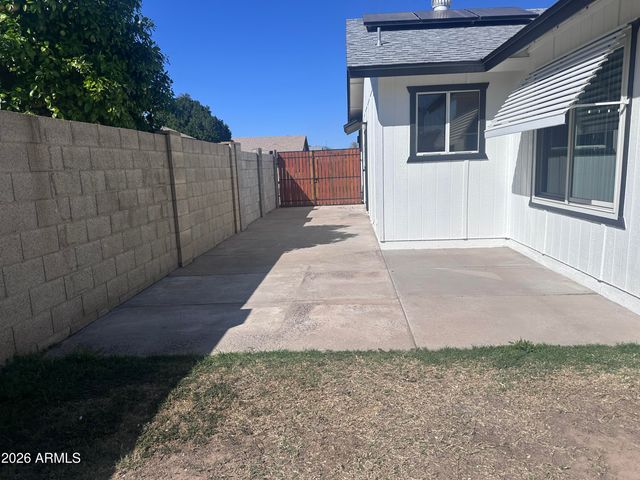 8615 W TOWNLEY Avenue, Peoria, AZ 85345