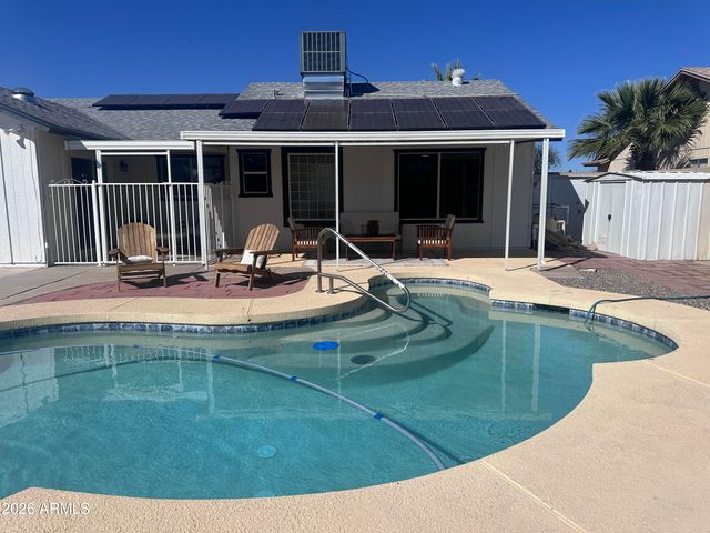 8615 W TOWNLEY Avenue, Peoria, AZ 85345