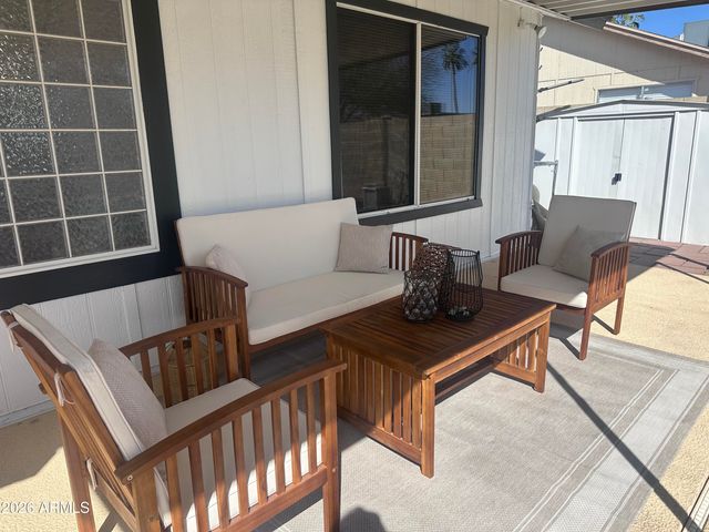 8615 W TOWNLEY Avenue, Peoria, AZ 85345