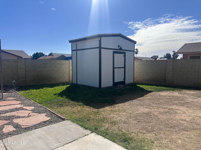 8615 W TOWNLEY Avenue, Peoria, AZ 85345