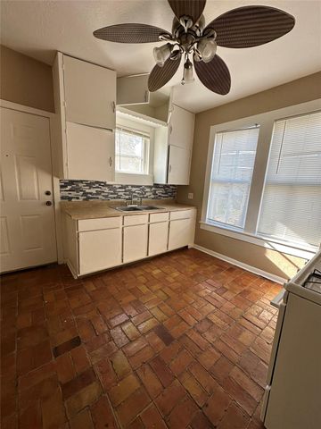 1709 Biovu Drive, Galveston, TX 77551