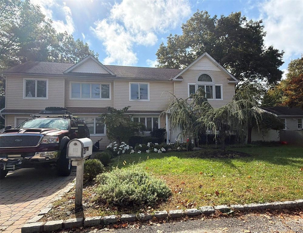 27 Wabil Road, Miller Place, NY 11764 — photo 4