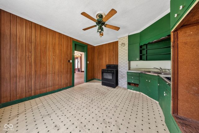 202 N Vine Street, Waynetown, IN 47990