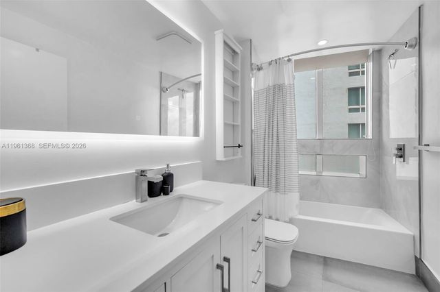 1900 N Bayshore Dr 3610, Miami, FL 33132