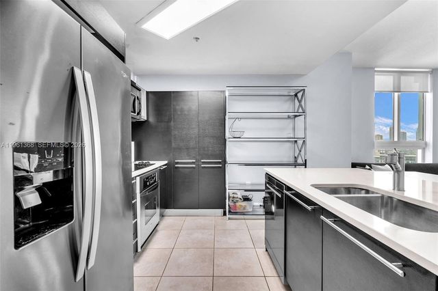 1900 N Bayshore Dr 3610, Miami, FL 33132