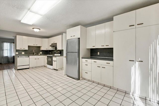 3531 AVENUE G, Council Bluffs, IA 51501