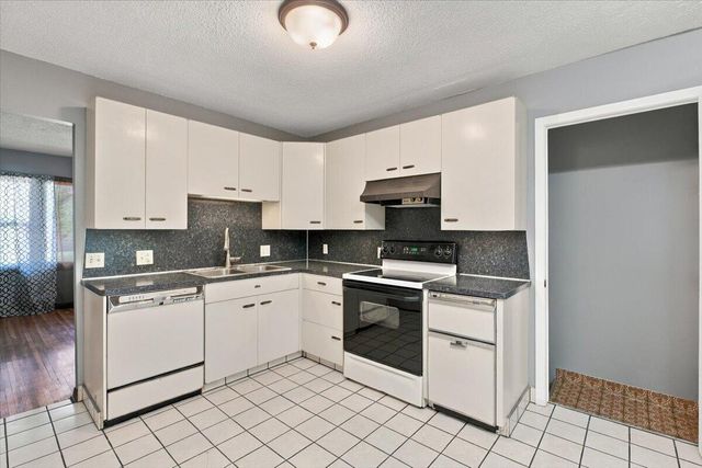 3531 AVENUE G, Council Bluffs, IA 51501