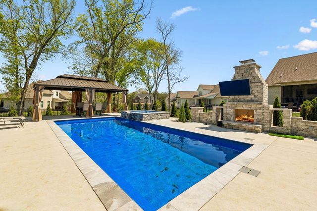1008 Quillen Way, Lebanon, TN 37087