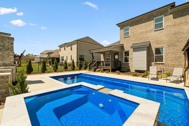 1008 Quillen Way, Lebanon, TN 37087