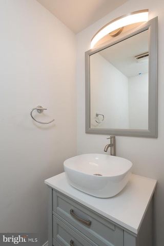 7434 CHUMMLEY CT, Falls Church, VA 22043