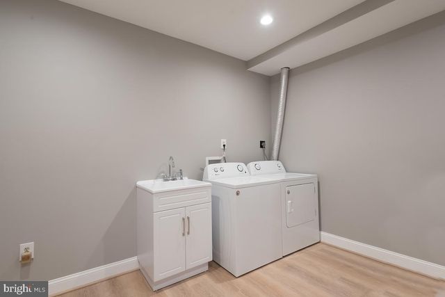 7434 CHUMMLEY CT, Falls Church, VA 22043