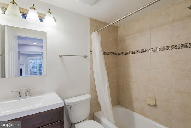 7434 CHUMMLEY CT, Falls Church, VA 22043