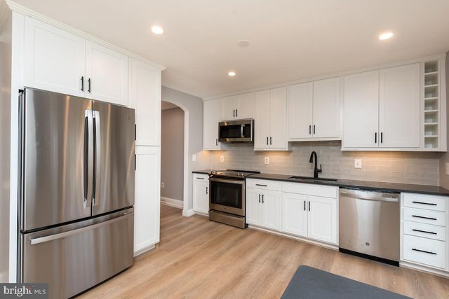 7434 CHUMMLEY CT, Falls Church, VA 22043
