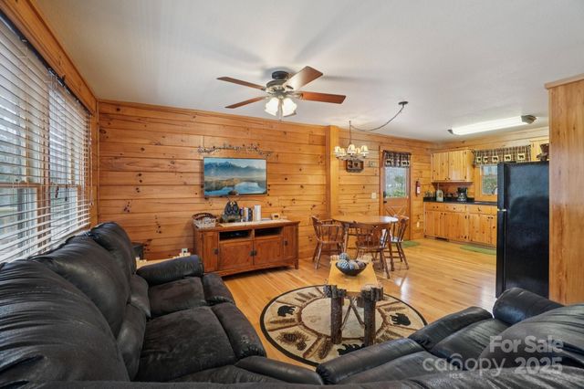 804 Ledbetter Road, Robbinsville, NC 28771