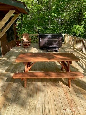 804 Ledbetter Road, Robbinsville, NC 28771