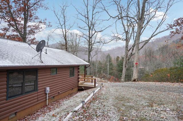 804 Ledbetter Road, Robbinsville, NC 28771