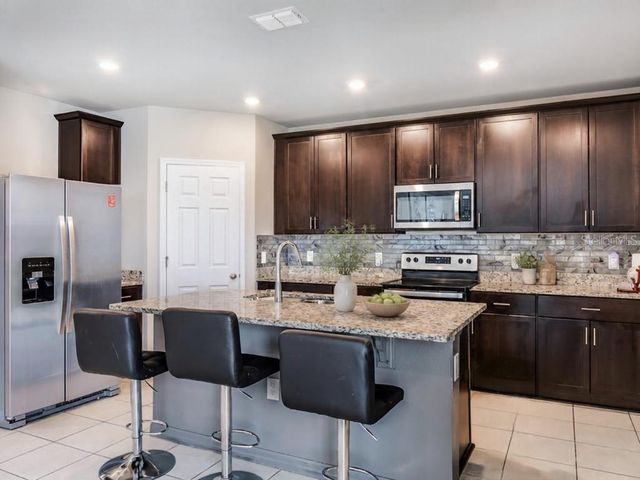 905 CAMBRIDGE DRIVE, Winter Haven, FL 33881