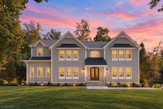 38 Brookside Ter, North Caldwell Boro, NJ 07006