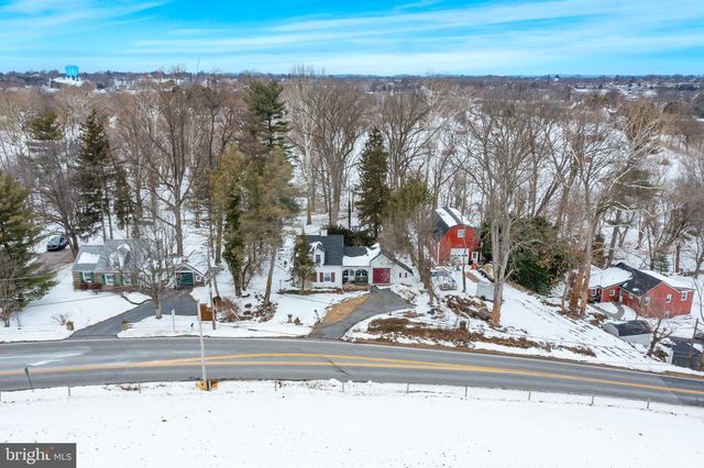 2009 MILLSTREAM RD, Lancaster, PA 17602